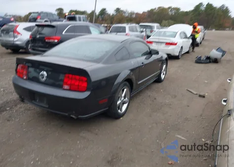 2008 Ford Mustang Gt Deluxe/Gt Premium z USA, uszkodzony, nr VIN 1ZVHT82H085200495